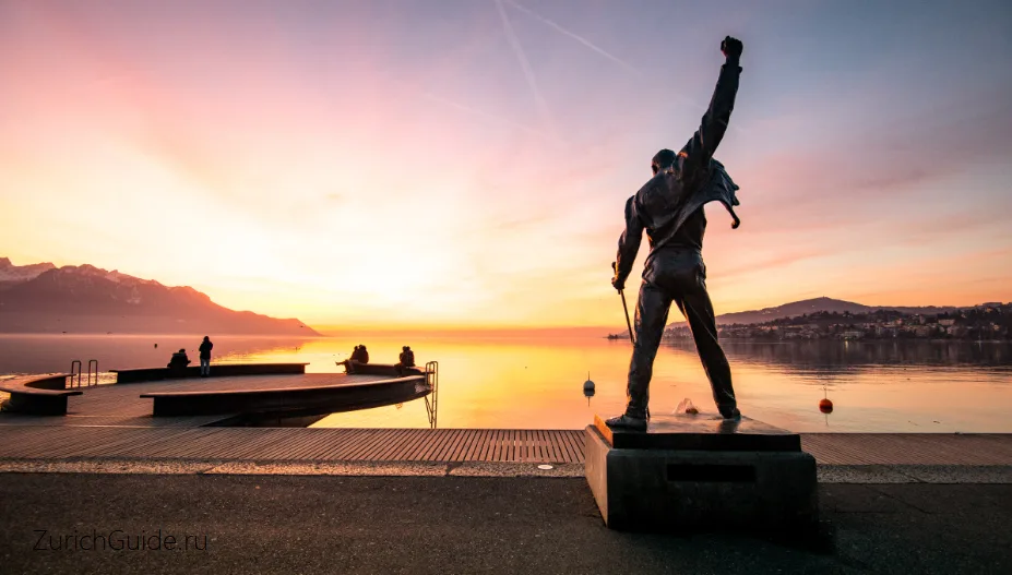 The statue of Freddie Mercury on the Montreux lakefront at dawn